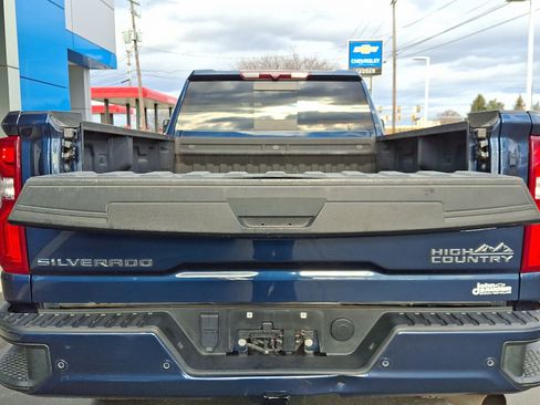 Used 2022 Chevrolet Silverado 3500 High Country w/ Z71 Off-Road Package image 31