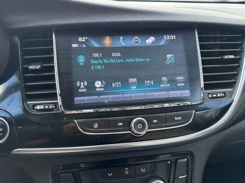Used 2020 Buick Encore Preferred FWD image 19