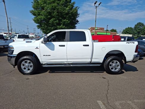 Used 2025 RAM 2500 Big Horn AWD/4WD image 7