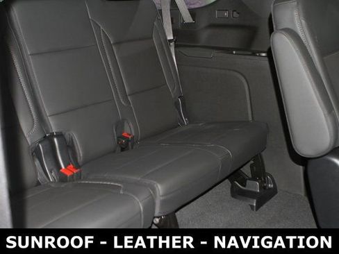 New 2025 GMC Yukon XL Denali w/ Sun & Power Step Package image 28