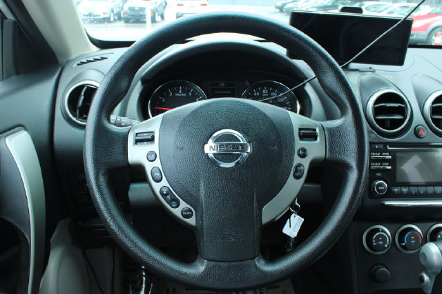 Used 2013 Nissan Rogue S w/ Special Edition Pkg FWD image 22