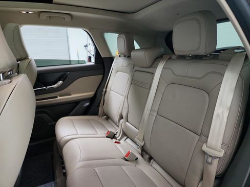 Used 2021 Lincoln Corsair AWD w/ Premium Package image 25