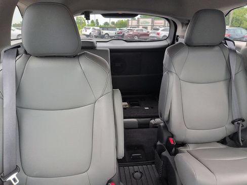 Certified 2024 Toyota Sienna XLE w/ XLE Plus Package FWD image 11