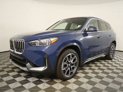 New 2026 BMW X1 xDrive28i w/ Technology Package AWD/4WD image 7