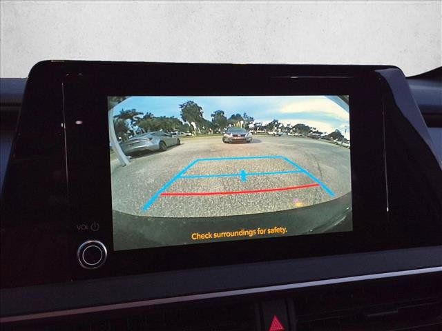 Used 2026 Toyota Prius Plug-In Hybrid FWD image 14