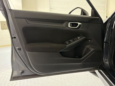 Used 2023 Honda Civic Sport image 9