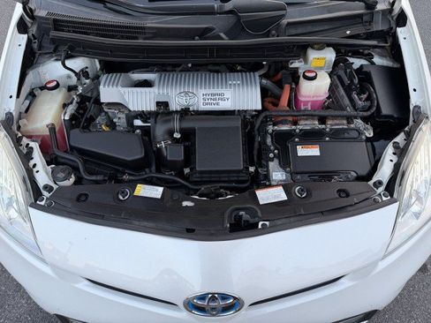 Used 2015 Toyota Prius Three FWD image 32