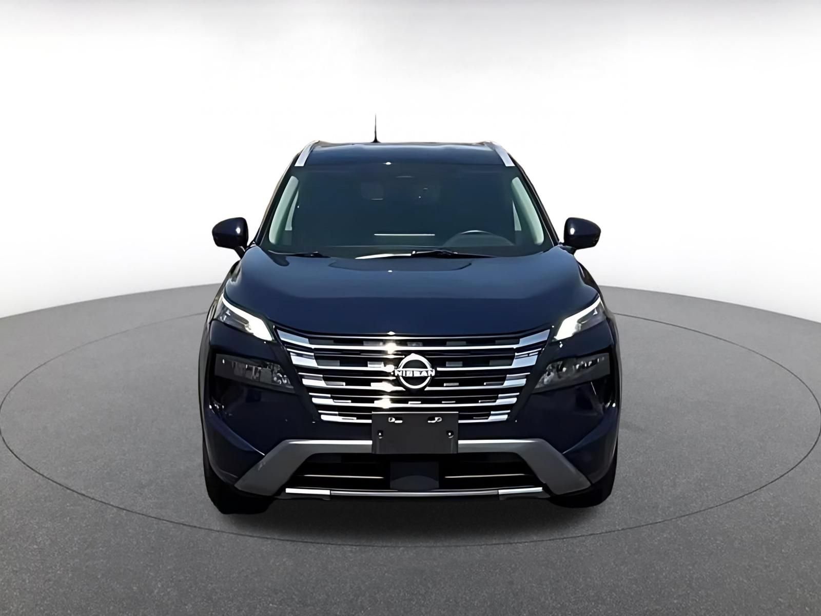 Used 2026 Nissan Rogue SL FWD image 4