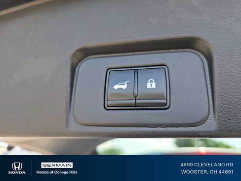 Used 2024 Nissan Rogue SV FWD image 16