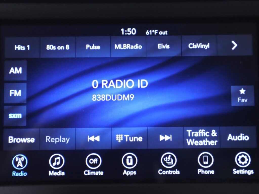 Used 2021 Chrysler Voyager LX w/ Cold Weather Group FWD image 16