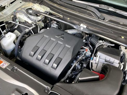 Used 2022 Mitsubishi Eclipse Cross SE image 28