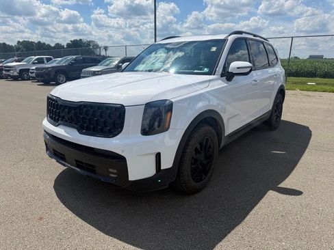 Used 2025 Kia Telluride SX Prestige X-Pro AWD/4WD image 2
