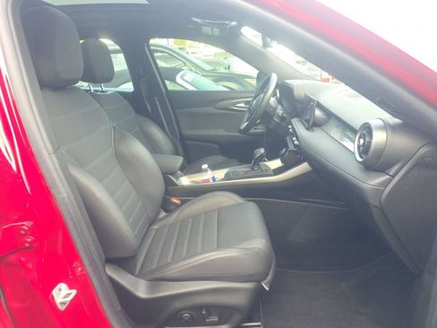 Used 2024 Alfa Romeo Tonale Ti image 5