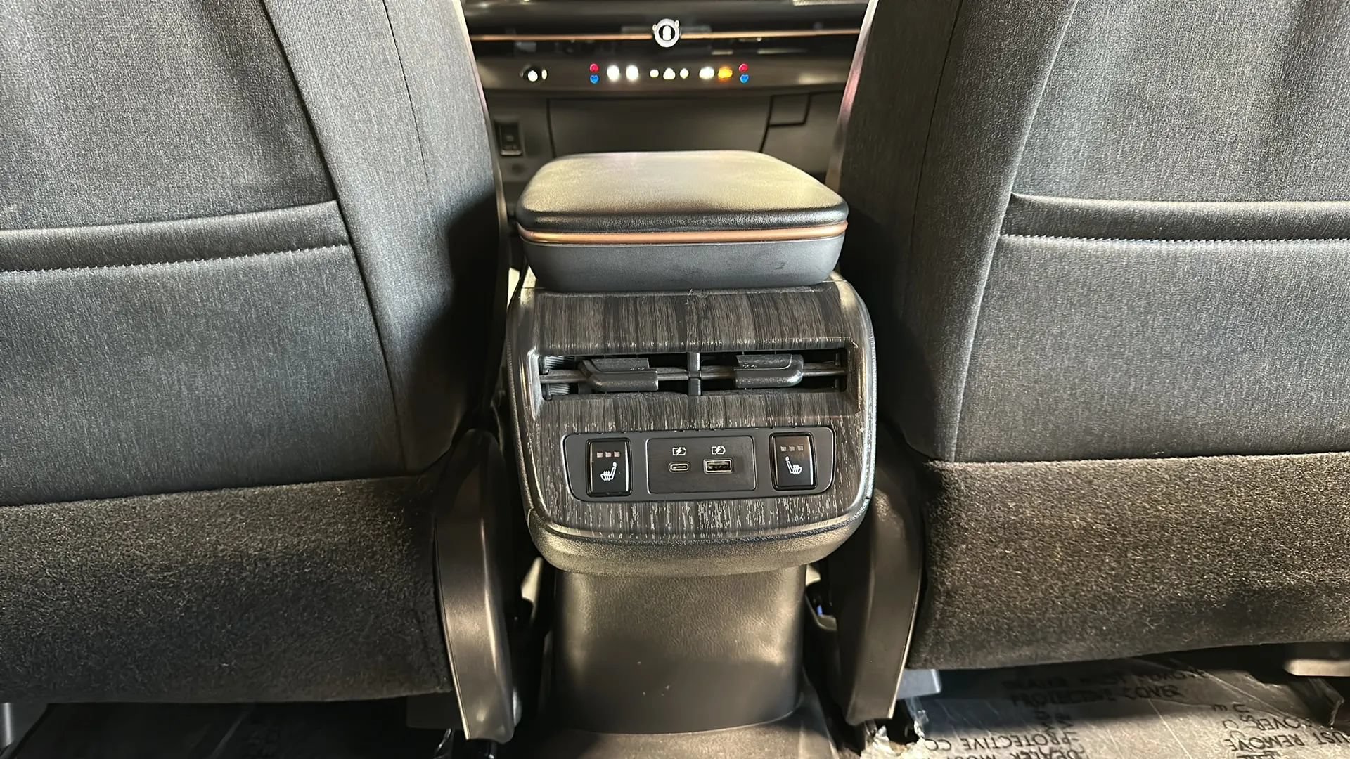 Used 2024 Nissan Ariya AWD image 21