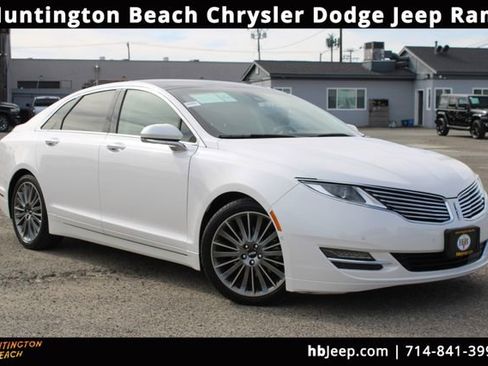 Used 2014 Lincoln MKZ Base image 1