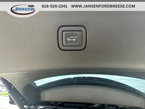 Used 2023 Buick Enclave Essence w/ Experience Buick Package FWD image 33