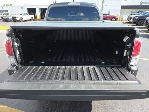 Used 2021 Toyota Tacoma TRD Sport w/ Technology Package AWD/4WD image 23