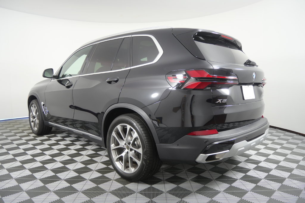 Certified 2026 BMW X5 sDrive40i RWD image 6