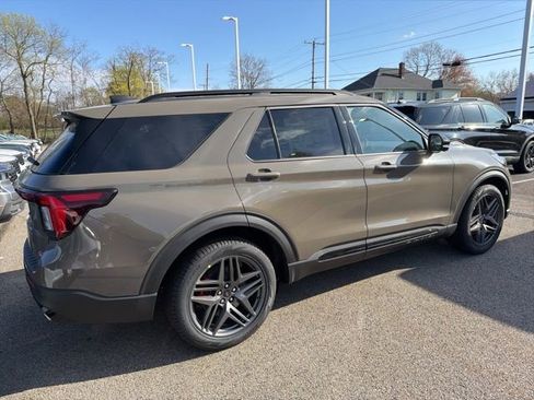 New 2026 Ford Explorer ST AWD/4WD image 3
