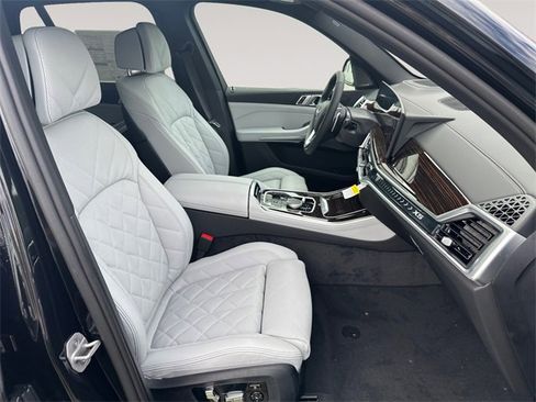 New 2026 BMW X5 xDrive40i w/ Climate Comfort Package image 15