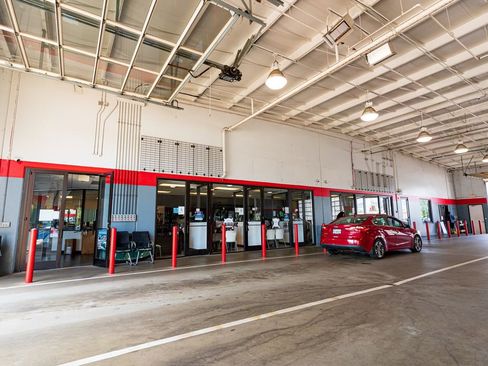 Used 2025 Cadillac XT4 Premium Luxury image 92