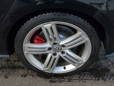 Used 2020 Volkswagen GTI S image 5