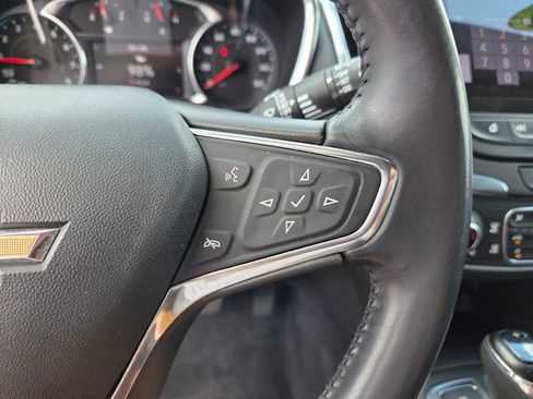 Used 2020 Chevrolet Equinox LT image 31