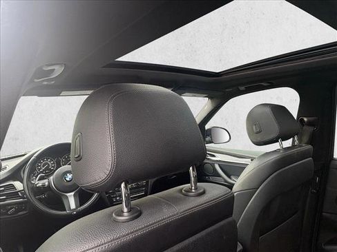 Used 2017 BMW X5 xDrive40e image 13