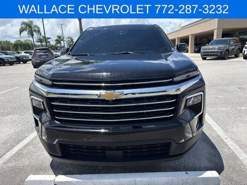 Used 2026 Chevrolet Traverse LT w/ Sun and Wheel Package FWD image 2