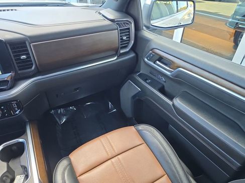 Certified 2024 Chevrolet Silverado 1500 High Country image 14