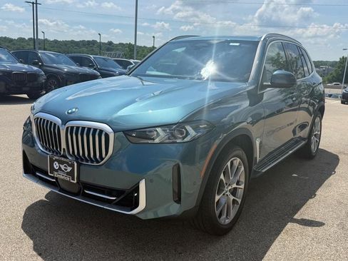 Used 2024 BMW X5 xDrive40i w/ Premium Package AWD/4WD image 8