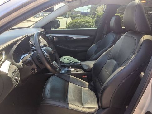 Used 2019 INFINITI QX50 Essential w/ Premium Heat Package FWD image 18