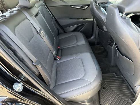 Used 2023 Kia Niro SX image 18