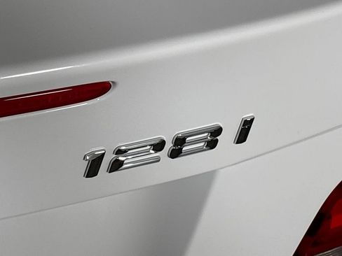 Used 2012 BMW 128i Convertible RWD image 23