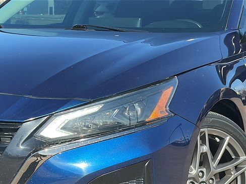 Used 2023 Nissan Altima 2.0 SR image 4