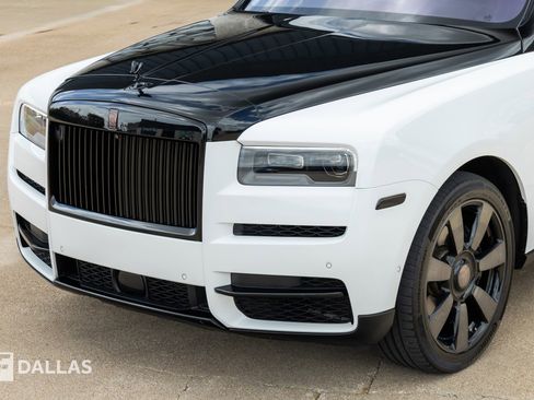 Used 2022 Rolls-Royce Cullinan w/ Technology Package AWD/4WD image 6