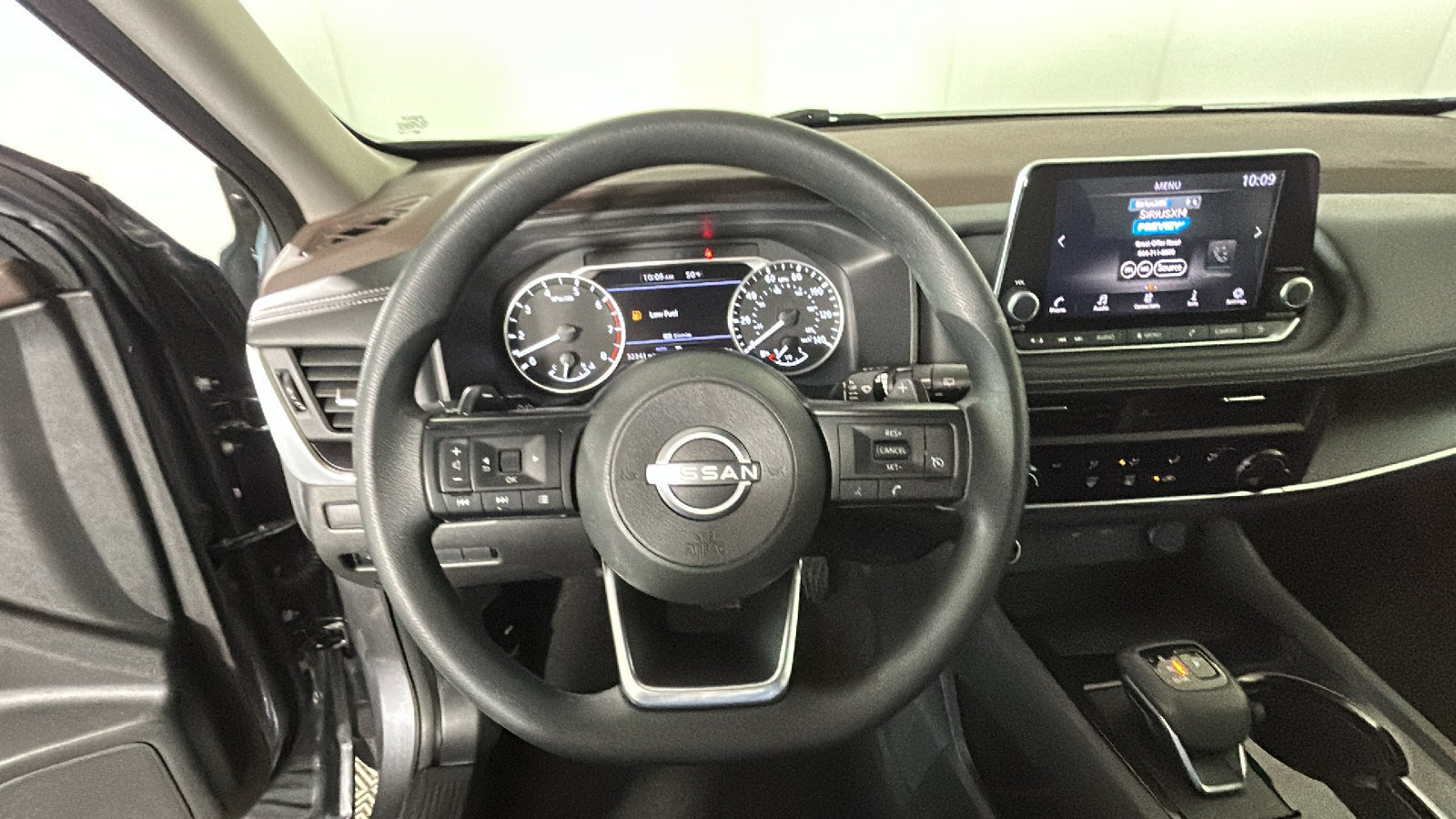 Used 2023 Nissan Rogue S AWD/4WD image 18