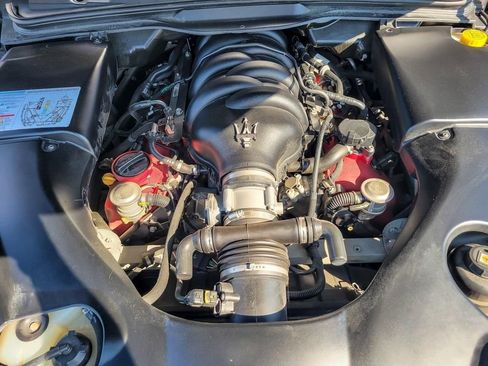 Used 2018 Maserati GranTurismo Sport RWD image 21