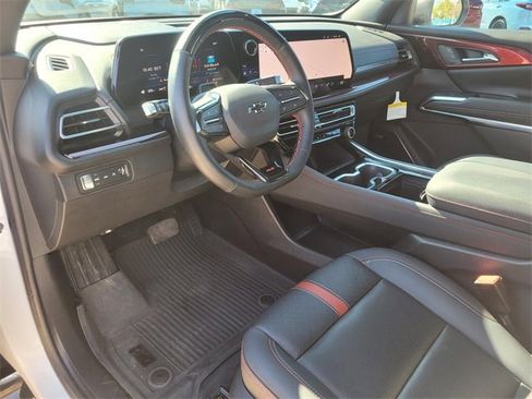 Used 2024 Chevrolet Traverse RS w/ LPO, Floor Liner Package image 2