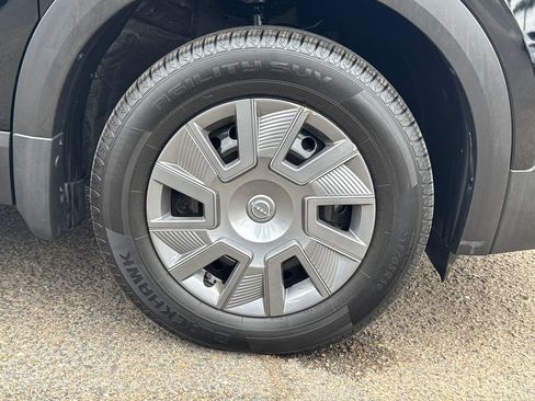 Used 2025 Nissan Kicks S AWD/4WD image 7