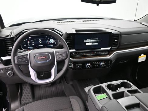 New 2026 GMC Sierra 1500 SLE w/ Preferred Package image 12