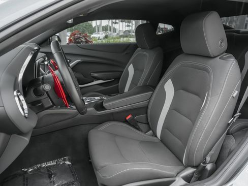Used 2023 Chevrolet Camaro LT w/ Technology Package RWD image 8