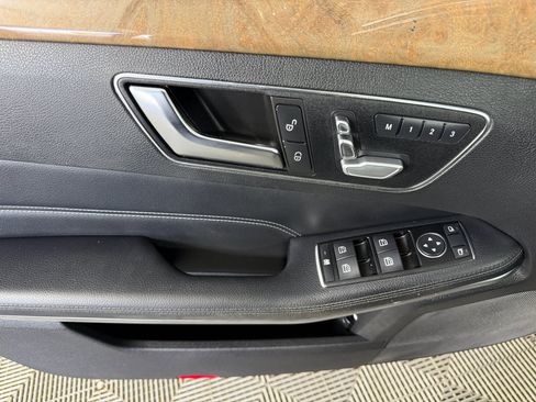 Used 2014 Mercedes-Benz E 350 Luxury image 20
