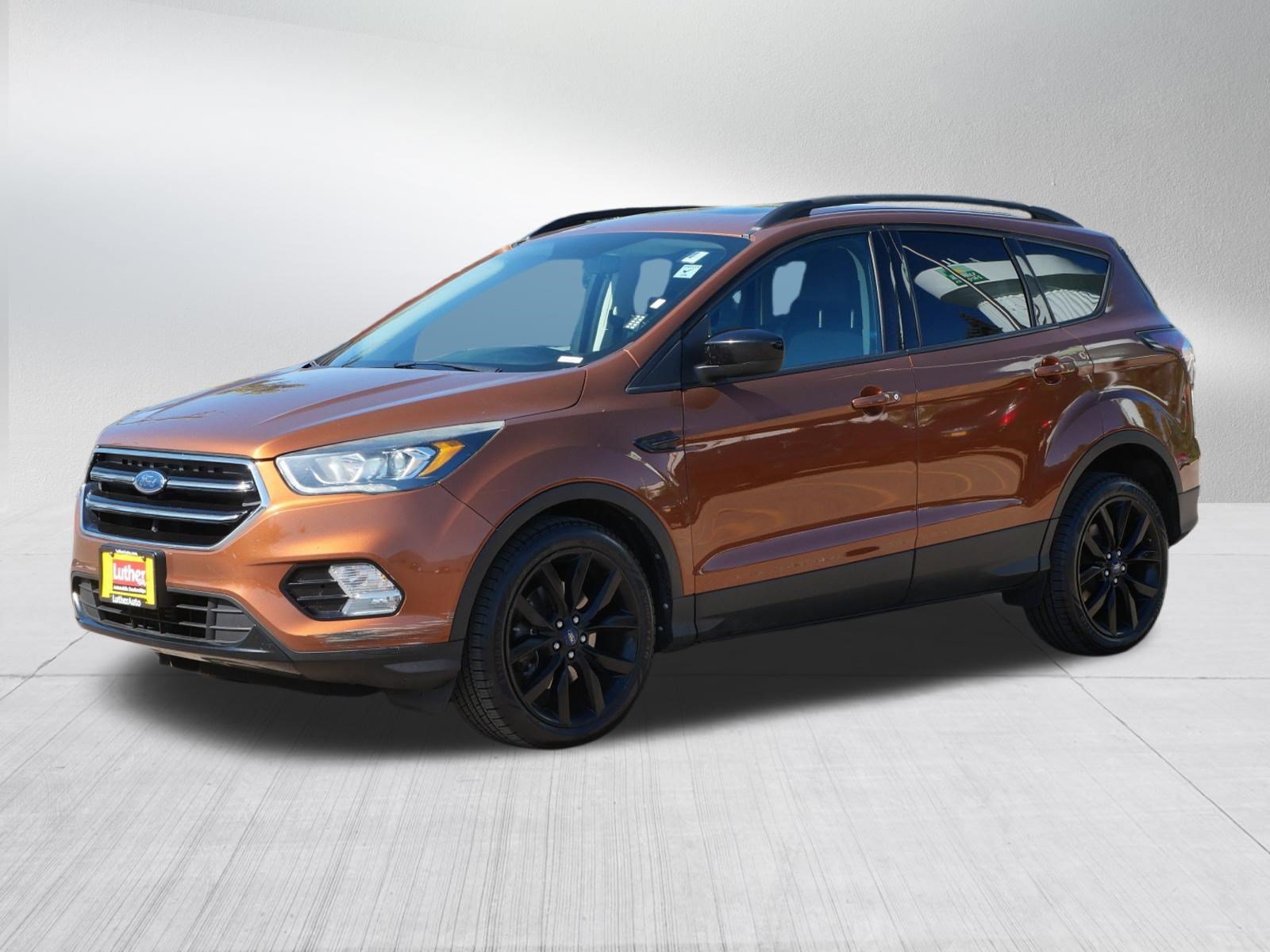 Used 2017 Ford Escape SE w/ Equipment Group 201A AWD/4WD image 3