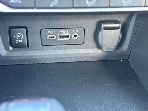 Certified 2024 Nissan Sentra SV FWD image 18