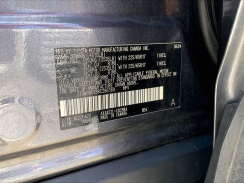 Used 2024 Toyota RAV4 XLE FWD image 33