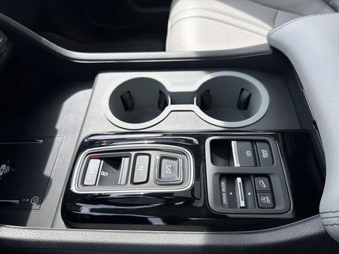 Used 2025 Honda Pilot Elite image 37