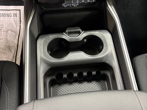 New 2026 RAM 1500 Express AWD/4WD image 14