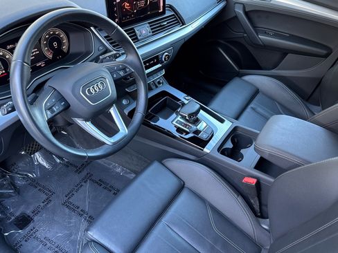 Certified 2025 Audi Q5 2.0T Premium w/ Convenience Plus Package image 7