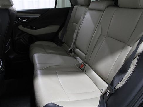 Used 2023 Subaru Outback Limited image 18